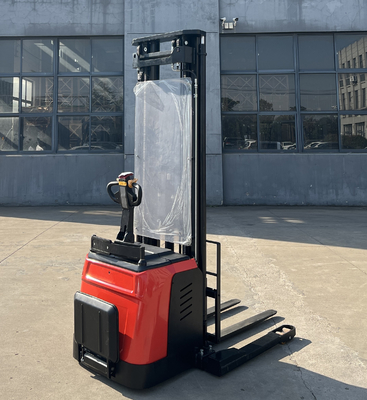 940/960 Kg Sturdy 1600/2000 Kg Capacity Electric Straddle Stacker Lift For Heavy Duty Handling